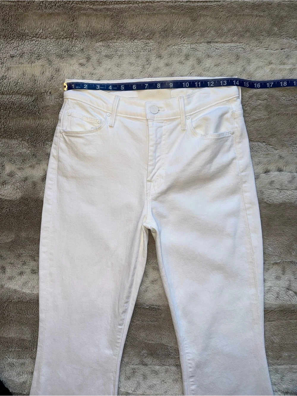 MOTHER Superior The Weekend Flare Jeans in Totally Innocent Size 27 - Picture 13 of 16